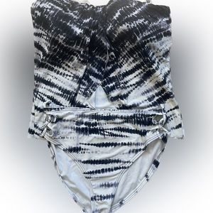 Vince Camuto Tankini Halter Strapless Size M Black & White for Summer